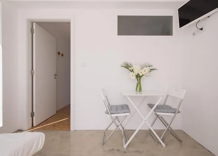 Casasupertubos - 1-8 アトウギア・ダ・バレイア